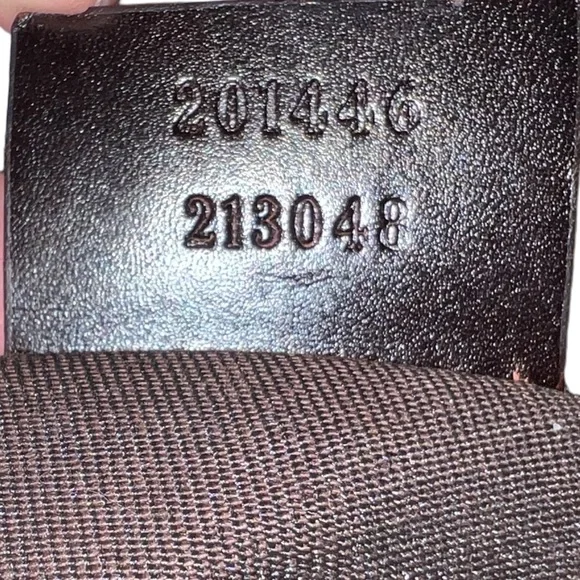 💎 SOLD - GUCCI Diamonte Embossed Leather Slim Zip Closure Crossbody Authentic! - Picture 6 of 16